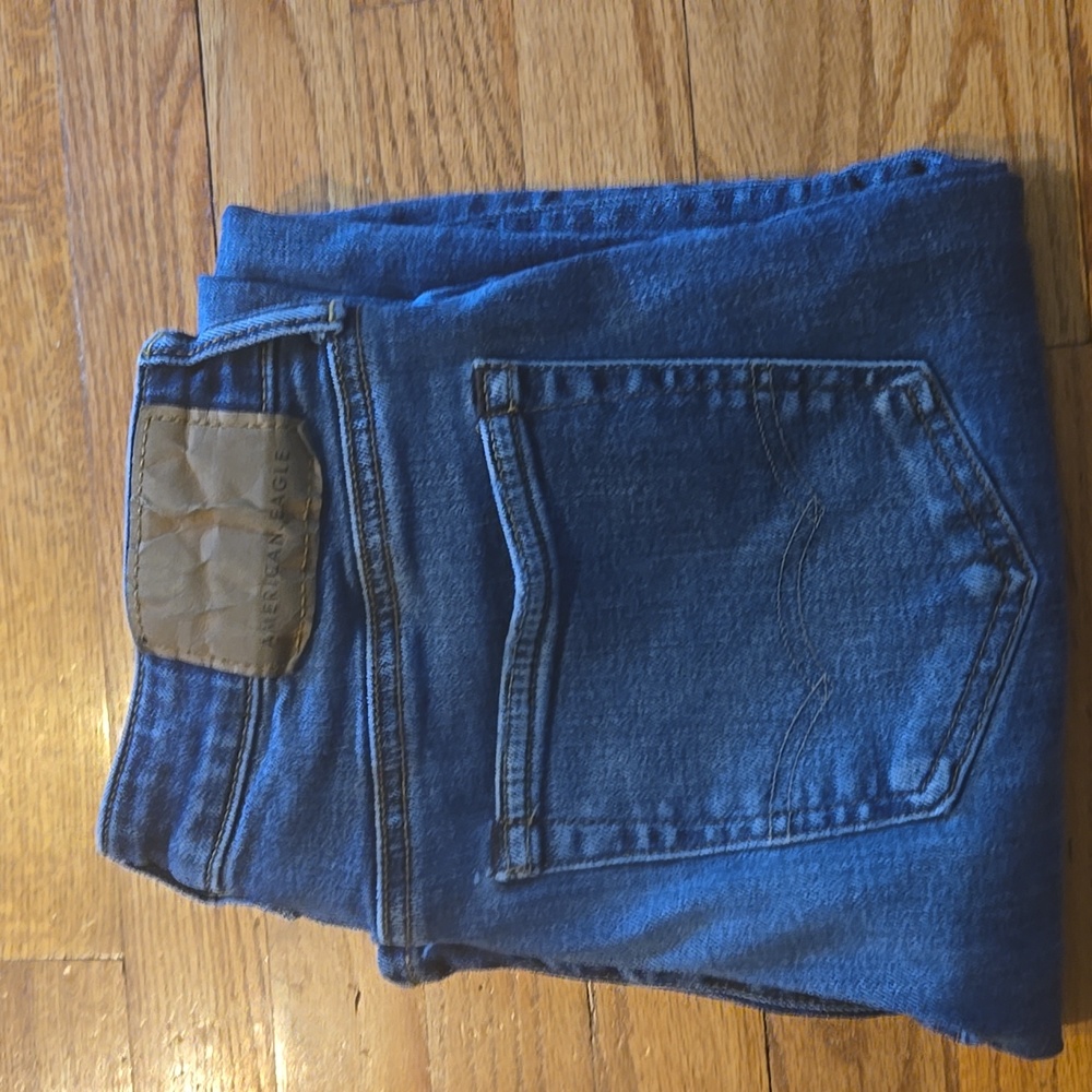 American Eagle jeans 28×34 great condition. Boot cut